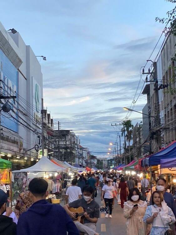 chiang mai night market